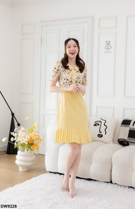 DRESS WORLD ชุดเดรส เดรสคอบัวอัดกลีบชายกระโปรง สีเหลือง