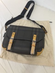 Burberry  messenger 博柏利格仔斜孭袋 郵差包