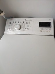 Ariston 頂揭式洗衣機 零件機 （可以開動，但不能完成整個洗衣操作）