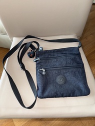 二手 Kipling 小斜孭袋 連小猴子吊飾