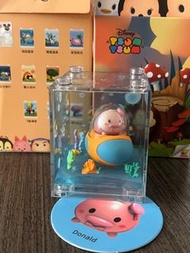 Miniso x Disney Tsum Tsum 迪士尼盒中小世界系列盲盒 情景公仔 唐老鴨 Donald duck海底遨遊 櫻花粉版