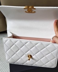 Chanel 白色菱格紋鏈條包