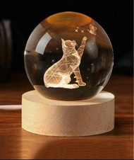 60mm水晶球內的3d貓雕像裝飾,貓咪雪球禮物玻璃球與木質燈座
