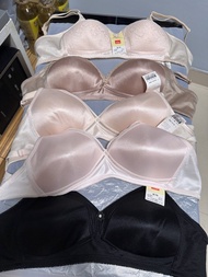 Wacoal & triumph bra