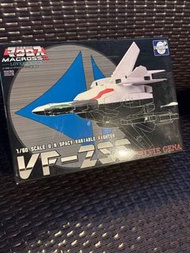 Bandai Macross Frontier VF-25S 模型