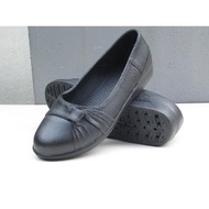 8802 BOWLING Rubber Women All Black Slip-On ShoesKasut Getah Hitam Sarung Perempuan/Lady Shoes Perempuan Wanita