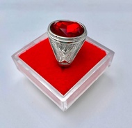 แหวนเงิน 18K พลอยทับทิมสีแดงด้านข้างพญาครุฑ ช่วยเสริมราศี สวยสดใส ไม่ลอกไม่ดำ ใช้ได้นานเป็นปี รับประกันสินค้าดีมีคุณภาพ