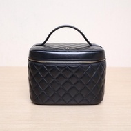 CHANEL(香奈兒)  黑色  22開 淺金扣 手提化妝盒 化妝箱