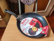 全新特福  Tefal 28cm 平底鑊 易潔鑊 煎Pan