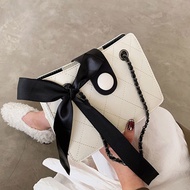 Beg rasa premium 2021 beg fesyen bergaya baru merah wanita beg rantai rantai utusan beg liar beg bah