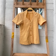 2hand shirt, waist 64cm, length 53cm, code 304