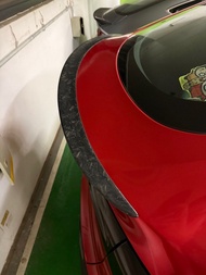 Tesla Model Y CMST 碳纖尾翼