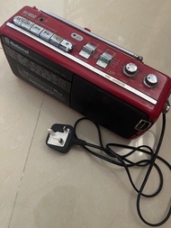 National RX-M50 紅色收音機