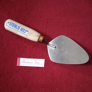 Cement spoon cement mixer