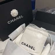 Chanel 全新 第一手 全網最低 急售 未使用 純白 黑字 22mini bag