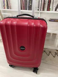 American Tourister 20吋行李箱旅行箱 American Tourister 20 inch lugguage 23 x 37 x 56cm