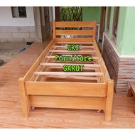 Dipan sorong/Dipaan Twin atas bawah sorong kayu/Tempat tidur sorong/Ranjangbsorong kayu/Dipan atas b