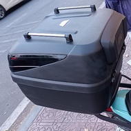 Givi 32 liter rear trunk - B32 ADV motorbike trunk