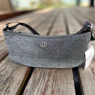 全新 lululemon City Essentials Mini 閃閃單肩腋下包 1L