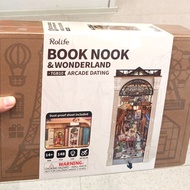 DIY ROLIFE BOOK NOOK AND WONDERLAND ARCADE DATING