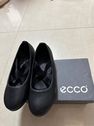 ecco儿童皮鞋