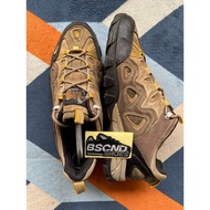 Tnf Second outdoor/hiking shoes Sz44/27 Cm