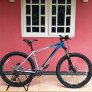 Sepeda Gunung Mtb Polygon Xtrada 6 Limited Edition 2021 Sp12