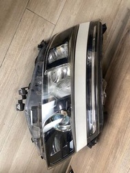 Voxy 80 右頭燈