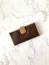 CELINE Wallet Vintage Triomphe Macadam Monogram Long Purse Clutch Brown Beige Logo 中古二手Celine經典咖啡色凱旋門老花皮革錢包長夾袋