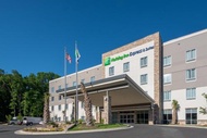 Holiday Inn Express &amp; Suites Charlotte Airport, an IHG Hotel