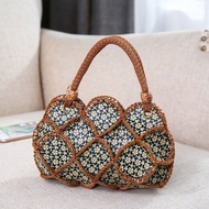 Middle-aged elderly mothers bag elderly people to buy groceries, mobile phones, c Middle-aged elderly mothers bag elderly Shopping mobile Phone Change Clutch Color Matching Small bag Portable Hand-woven Female bag 321