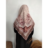 Jilbab segiempat voal motif syari ukuran 130x130 murah