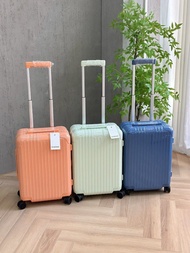 RIMOWA Essential 系列全新季節限定色行李箱（21吋 / 26吋 / 29吋 / 31吋 / 33吋）