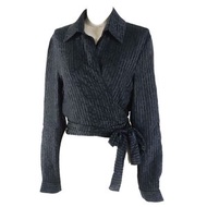 香奈兒 (CHANEL) 23P P74411 絲綢 Coco Mark 印花條紋裹身短上衣，黑色和銀色，40 碼，法國製造，女款，成色極佳。