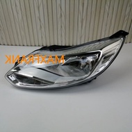 FOR FORD FOCUS 12-14 MK3 HEADLAMP HEAD LIGHT (NOT HID) Lens สำหรับ FORD โฟกัส12-14 MK3ไฟไฟสวมศีรษะสำหรับกิจกรรมกลางแจ้ง (ไม่ซ่อน) ฝาครอบไฟหน้าเลนส์