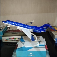 Gufstream G 650 color Diecast miniature jet plane biru 22 cm soundable lightADA