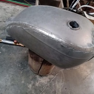 Cb 400 tank, cb 400, custom tank, cb400 tank, classic tank. *