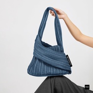 PDM กระเป๋าสะพาย ผ้าพลีท Echo Mini