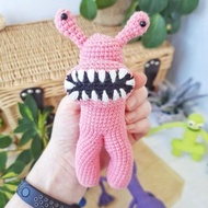 彩虹朋友玩具禮物。孩子們的毛絨娃娃。粉紅彩虹朋友 Roblox