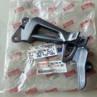 Rear Footrest Stay Right Side SPARK-NANO Genuine Ordered From The Center 3S4-F7462-00