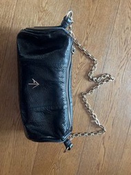 Manu Atelier Black Cylinder Bag 箭头法棍包