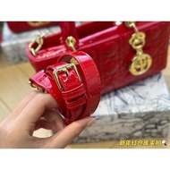 H I G Q U A L T Y Folding Box 
 2 0 3 Horizontal Version l y Size 6 cm Diana First Launch