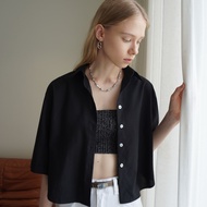 GREYSCALE T90 - Soft Boxy Cropped Shirt (2 colors) สีดำผ้าจะมีความหนากว่า อยู่ทรงกว่า และพริ้วน้อยกว