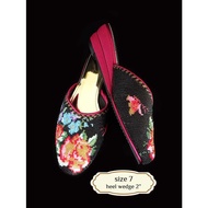 Size 7/ Eur 37/ 25cm: Peranakan Nyonya Beaded Slippers (Kasut Manek)