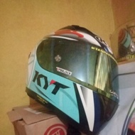 helm full face kyt