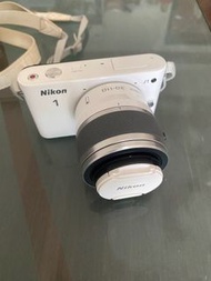 Nikon 1 J1