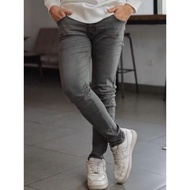 Men's Grey Jeans
