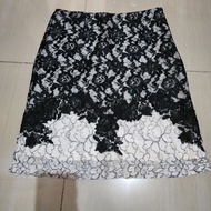 Amnesia lace skirt S