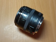 Canon EF 50mm F2.5 macro