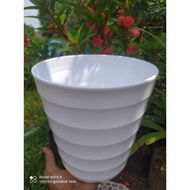 MADO 22 TALL FLOWER POT